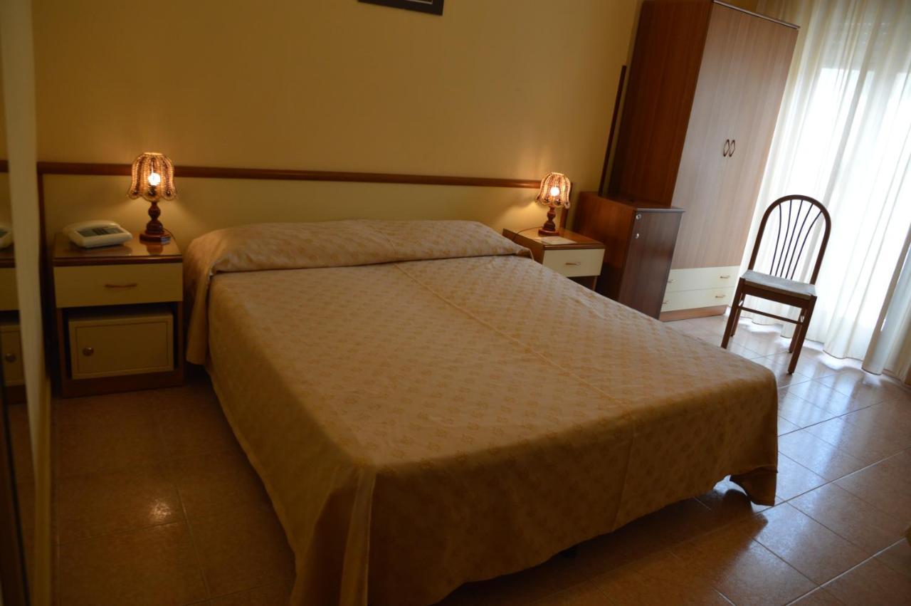 Hotel Virgilio Tropea Exteriér fotografie